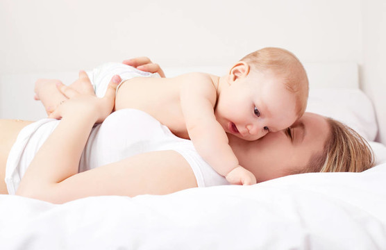 母親和嬰兒