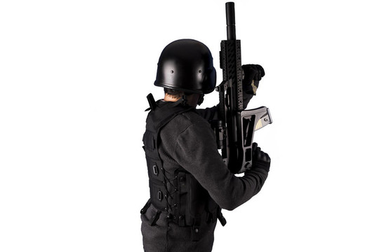 機(jī)場(chǎng)安全；武裝警察射擊；白色隔離