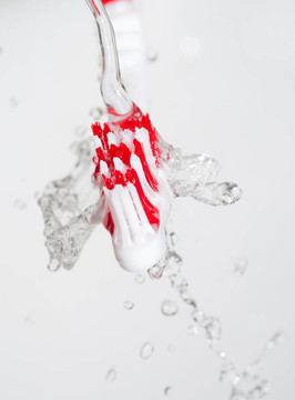 在水潑Toothbrush