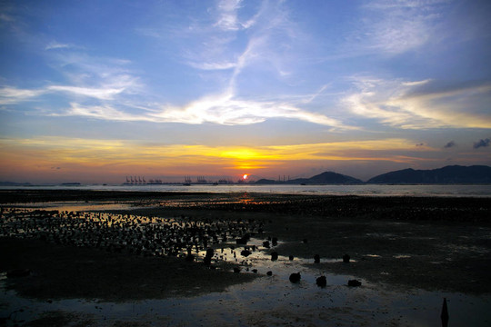 香港沿海邊美麗的日落