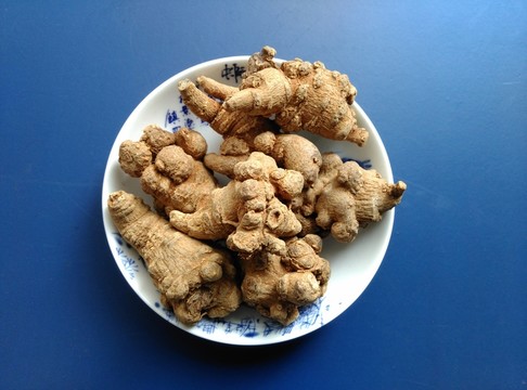 云南特產(chǎn)藥材三七