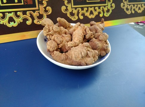 云南特產(chǎn)藥材三七