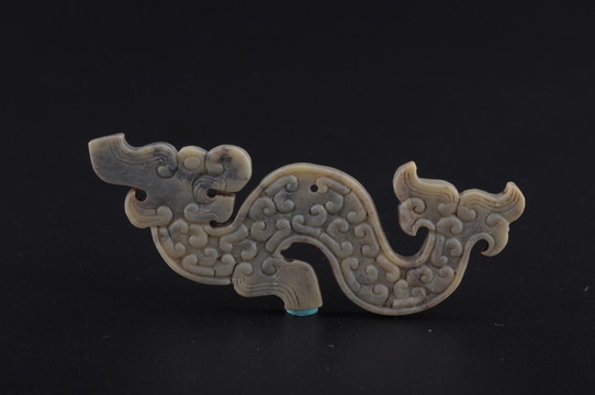 春秋玉龍 春秋卷云紋玉龍
