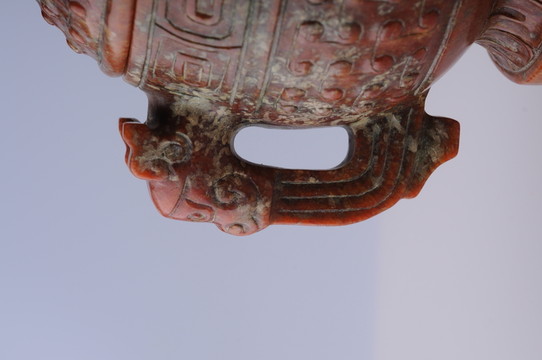戰(zhàn)國(guó)玉器 東周獸頭雙耳三足勾連