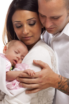 Mixed Race Young與Newborn Baby家族