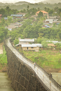 木頭橋