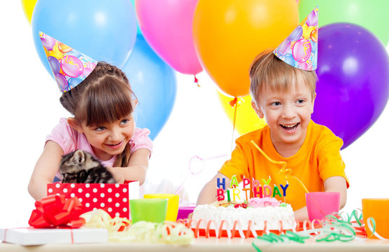 快樂兒童慶祝生日派對開幕禮盒