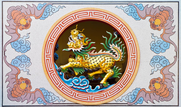 中國龍的雕像
