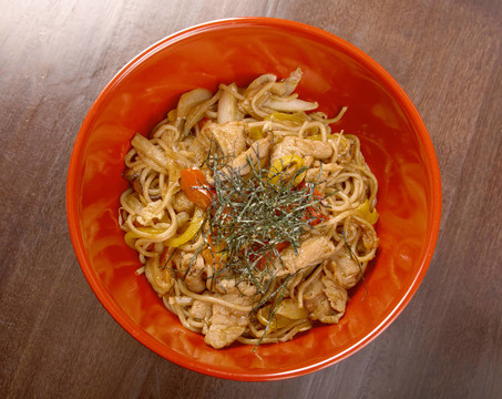 豬肉和蔬菜面
