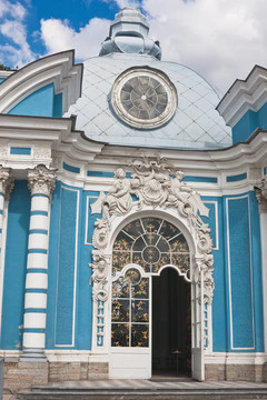 俄羅斯.圣彼德堡。Tsarskoe Selo（Pushkin）。凱瑟琳在大塘海岸公園亭石窟。