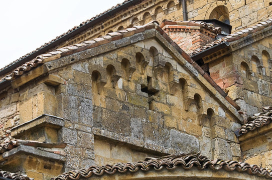 科勒加達(dá)教堂。公司arquato。Emilia Romagna。意大利.