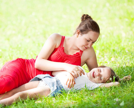 母親和女兒