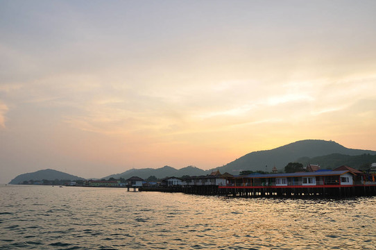 在瑯島-泰國(guó)海的小屋