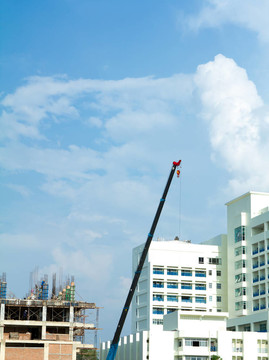 建筑起重機及建筑