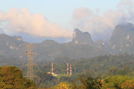 電線桿的背景