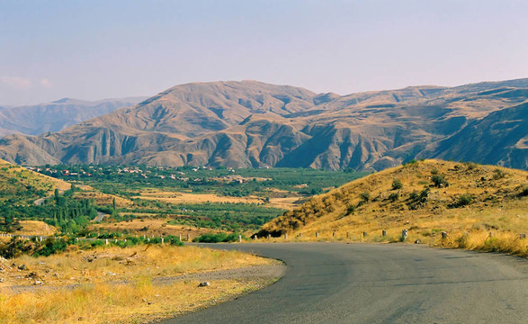 山路。