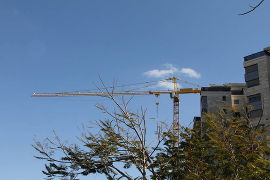建筑用起重機(jī)