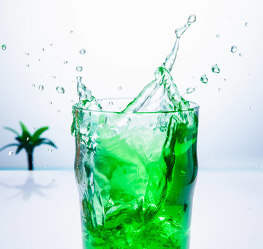 雞尾酒飛濺