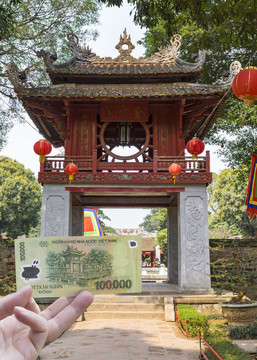 100；000侗筆記特色文學(xué)的星座