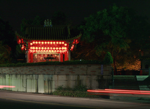 臺灣寺夜。