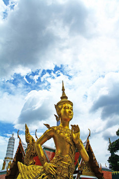 在Wat Phra Kaeo天使
