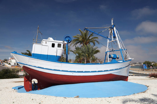 在Puerto de Mazarron漁船；穆?tīng)栁鱽喌貐^(qū)；西班牙