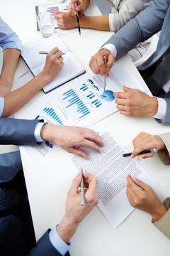 經(jīng)濟(jì)學(xué)研究