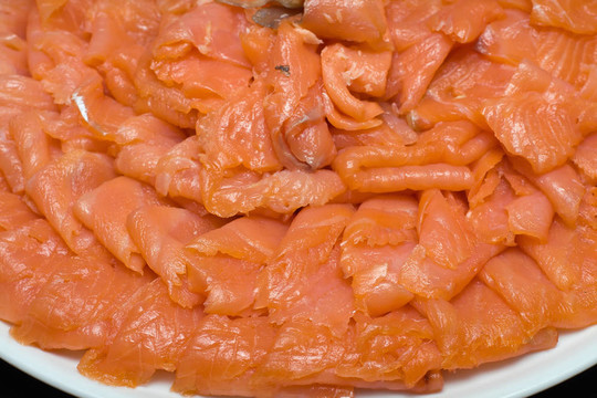 切三文魚(yú)