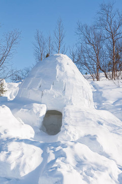 雪塊砌成的圓頂小屋