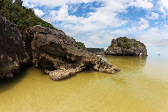 風(fēng)景如畫的海岸小島