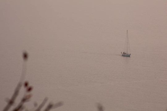 海上船