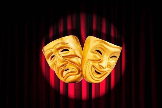 帶面具的戲劇表演概念