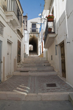 小巷。Monte Sant Angelo。普利亞。意大利.