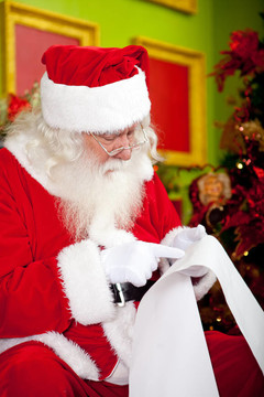 Santa讀圣誕信