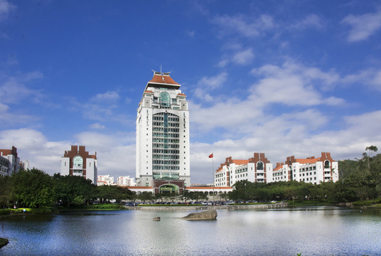 廈門大學(xué)