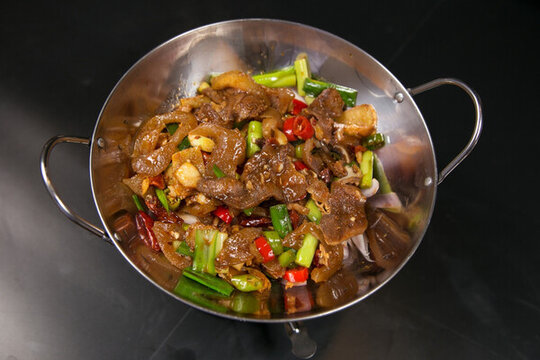 干鍋帶皮黃牛肉