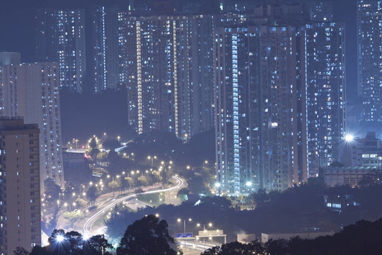 香港的公寓樓在晚上