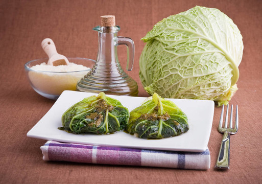 薩沃伊白菜肉卷。