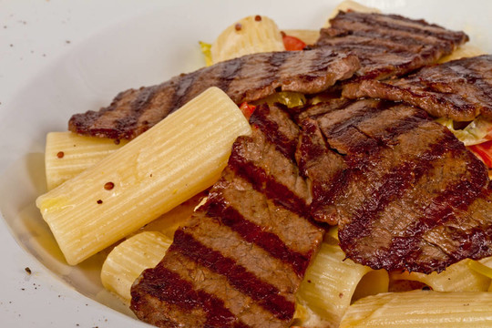 空心面與牛肉醬