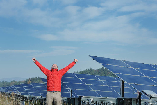 太陽能電池板廠用筆記本電腦工程師