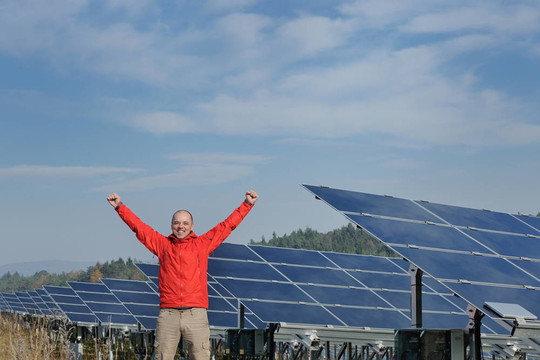 太陽能電池板廠用筆記本電腦工程師