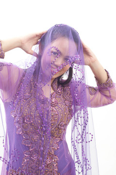 亞洲的泰國女紫色穆斯林服飾- banduang