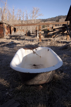 舊谷倉或小屋
