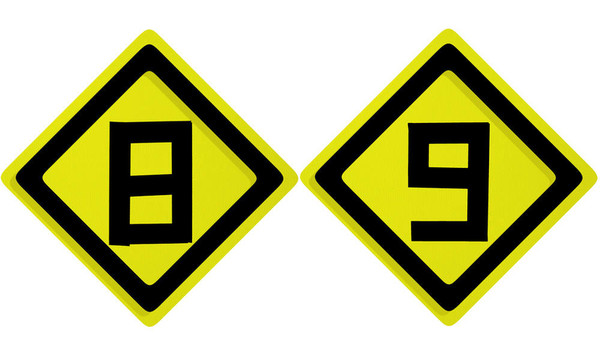 白色背景字母字母數(shù)（8 9）
