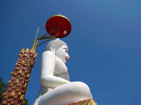 White Buddha的雕像