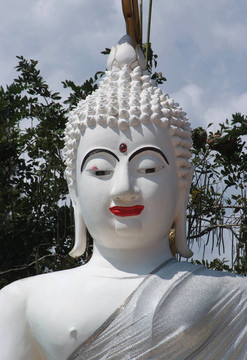 White Buddha的雕像