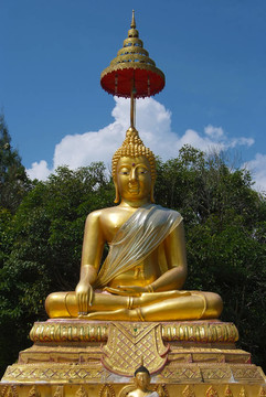 Golden Buddha的雕像