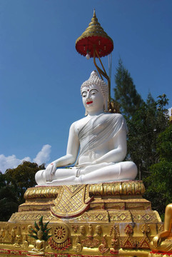 White Buddha的雕像