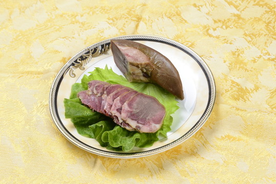 鹵豬舌