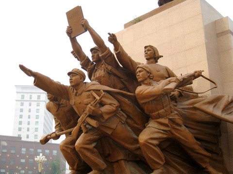 沈陽(yáng)中山廣場(chǎng)雕塑群